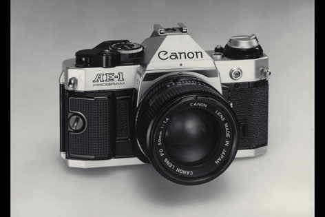 Canon AE-1 Program del 1976, prima fotocamera elettronica